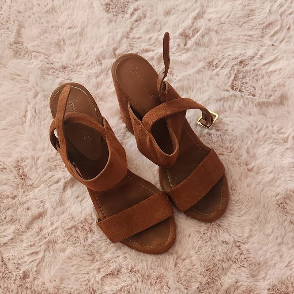 Francesca's Collections Tan Suede Sandals - Picture 1 of 3